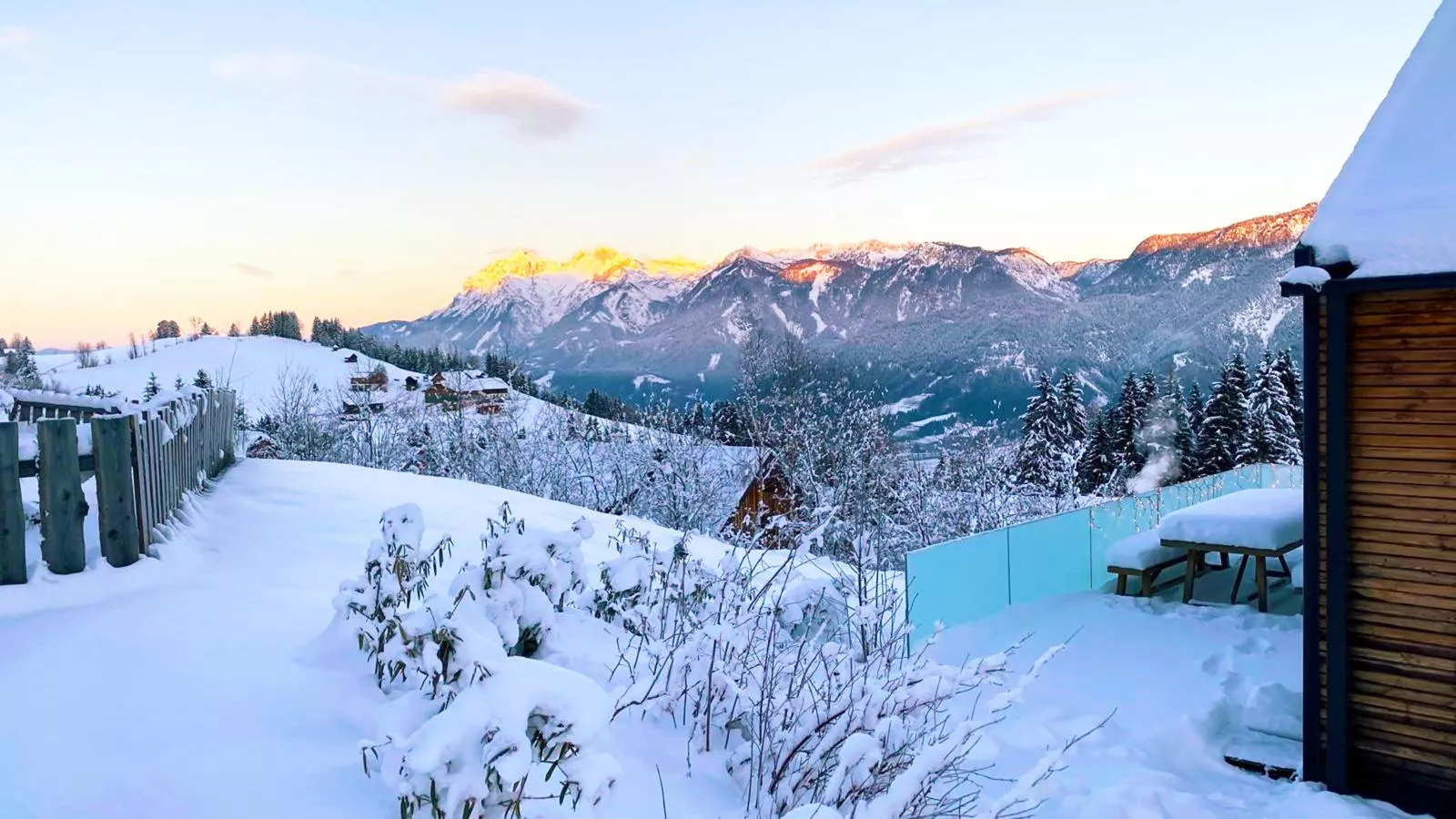 Lakan Lodge-Exterieur winter