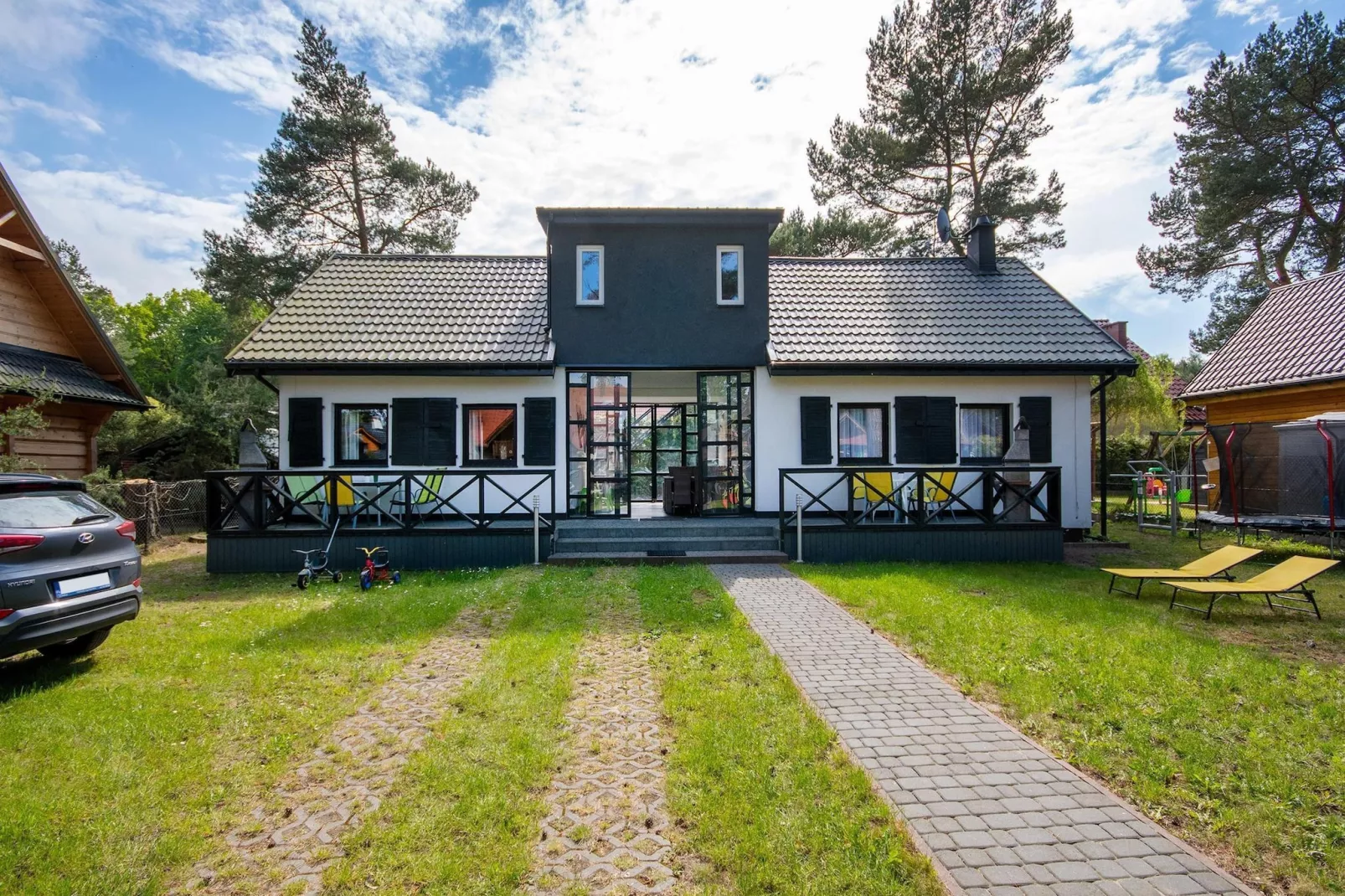 Apartament Nr 1 Jarosławiec-Buitenkant zomer