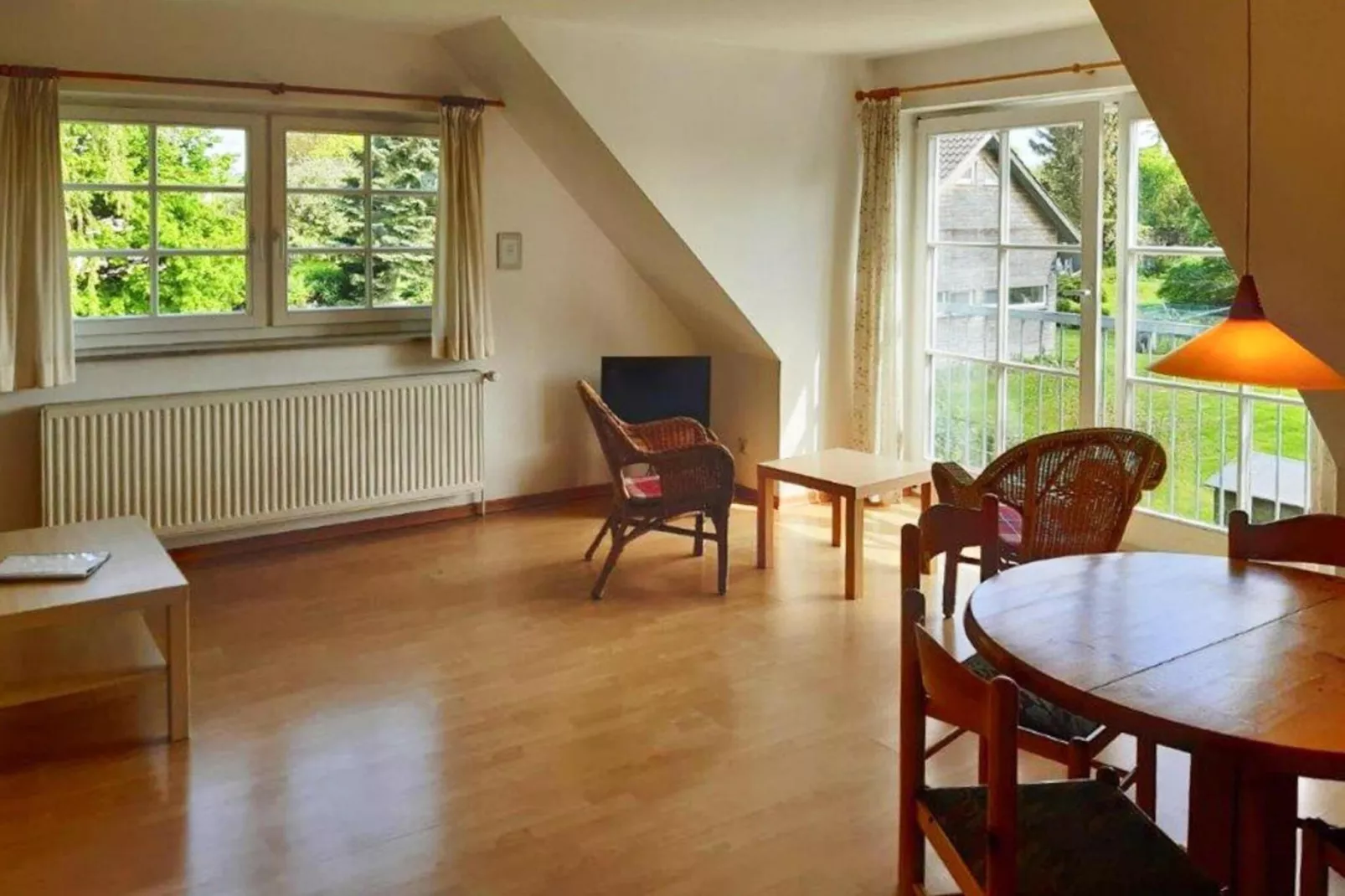 Wohnung oben rechts-Woonkamer