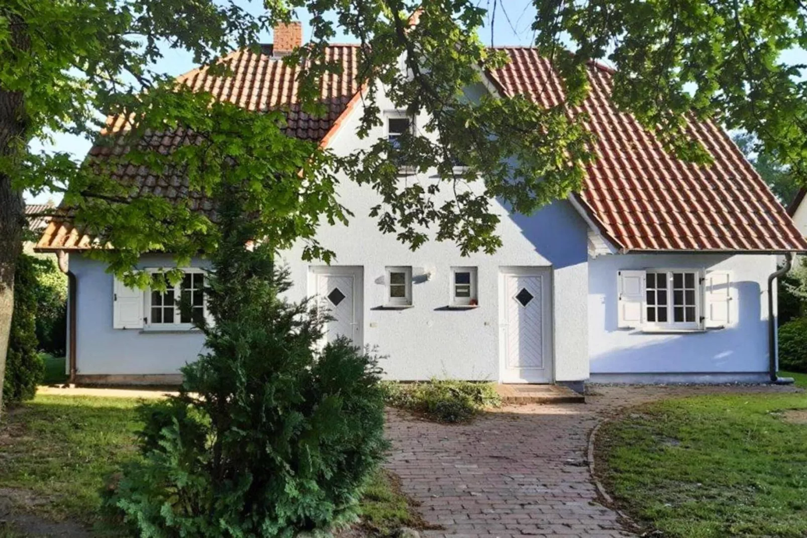 Wohnung oben rechts-Buitenkant zomer