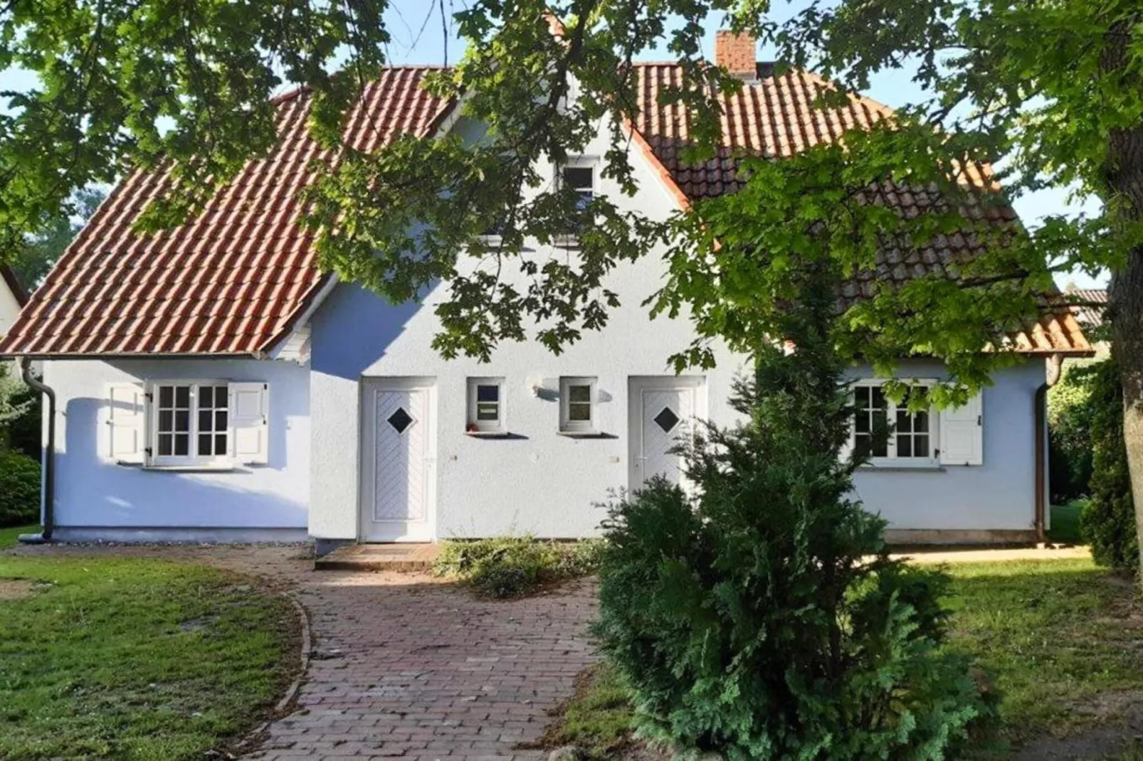 Wohnung oben rechts-Buitenkant zomer