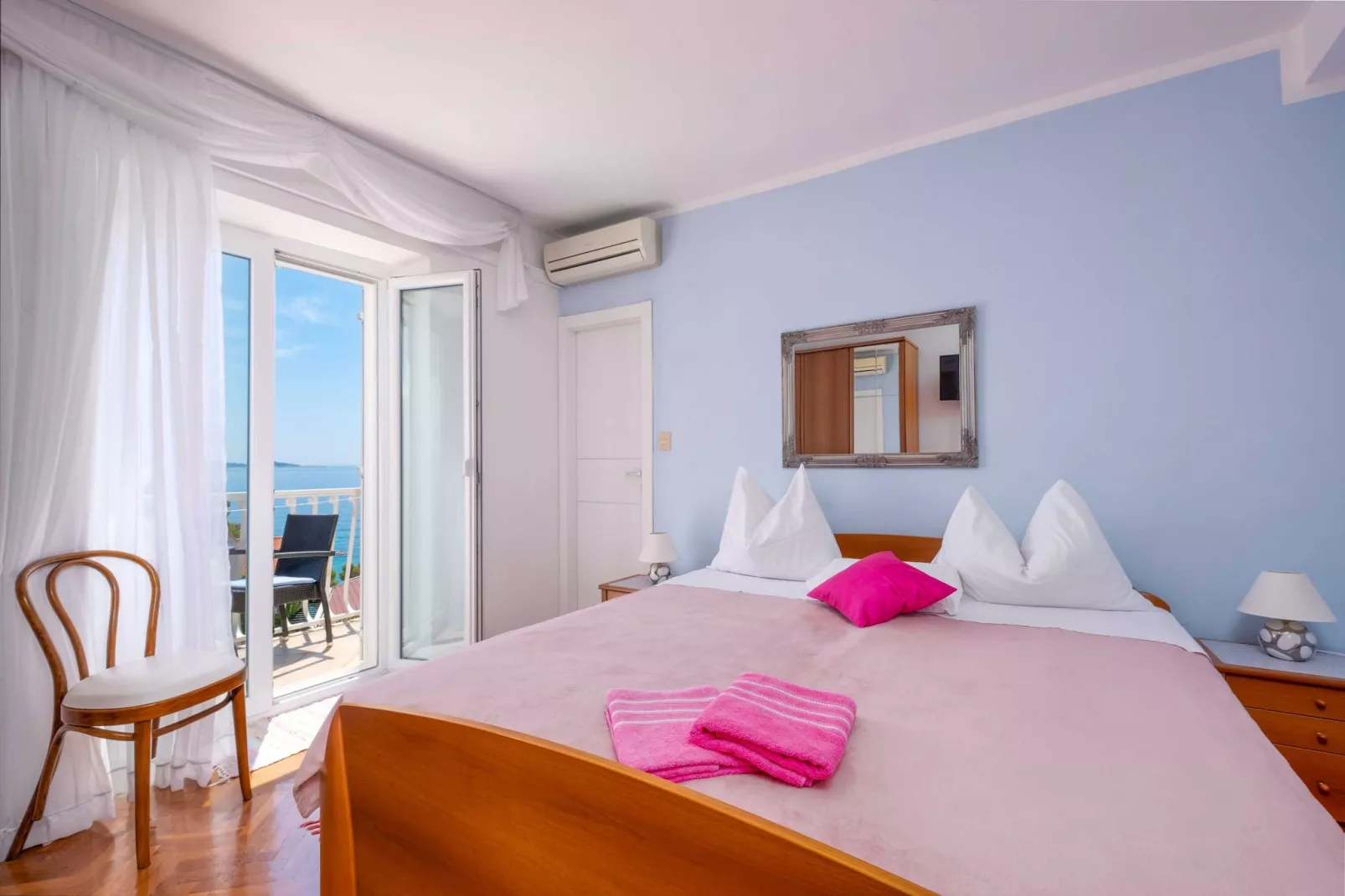 Rooms Tupina by Paulina - Superior Double Room with Balcony and Sea View (Room 2)-Sfeer