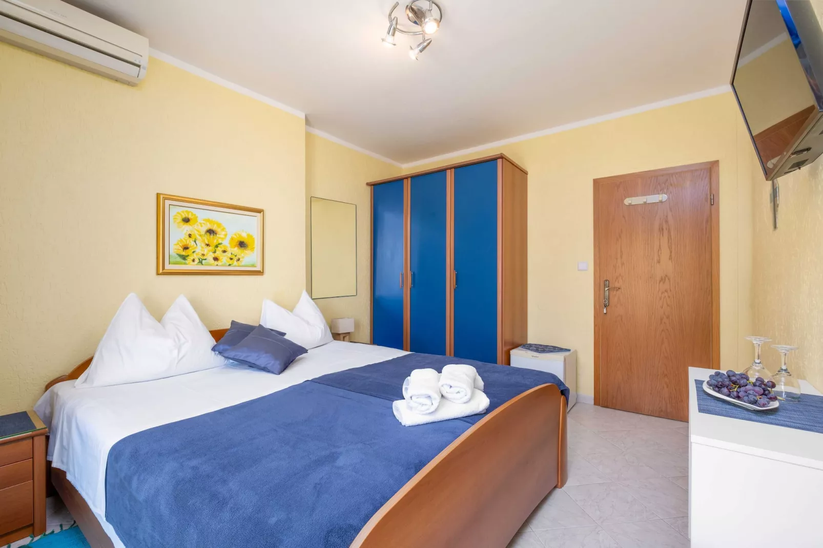 Rooms Tupina by Paulina - Standard Double Room with Balcony and Sea View (Room 3)-Sfeer