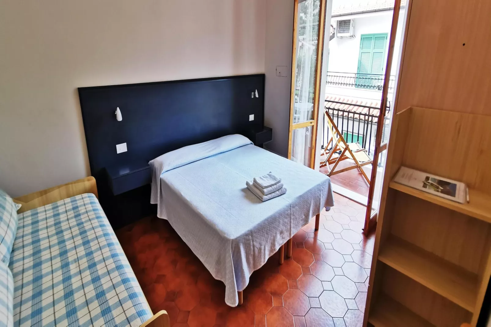 Residence Dei Fiori Pietra Ligure - B3C01-Slaapkamer