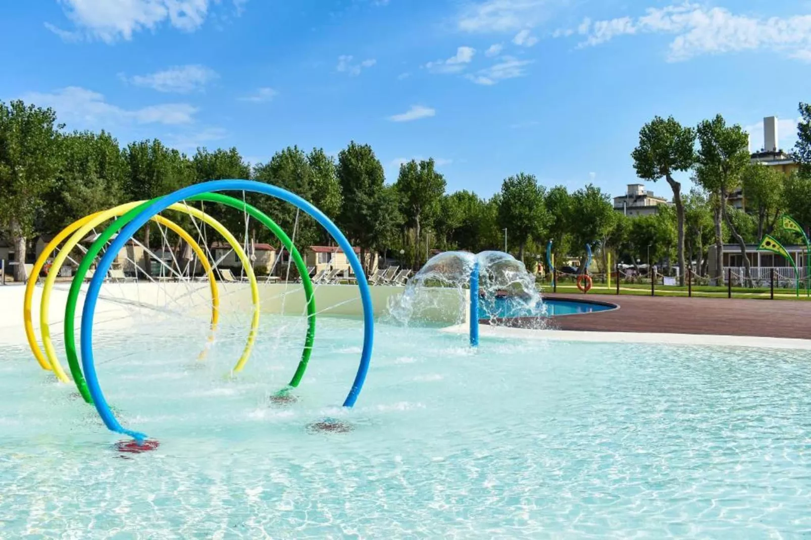 Rimini Family Village Viserba Rimini - Lodge Deluxe 4 plus 1 pax-Zwembad