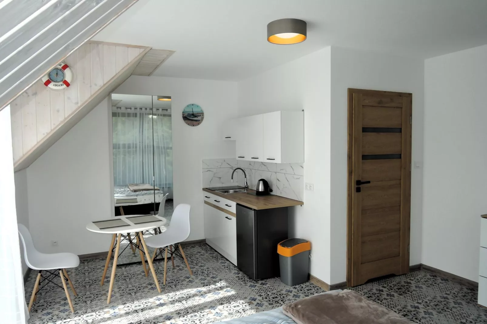 Apartament na 2 piętrze-Eetkamer