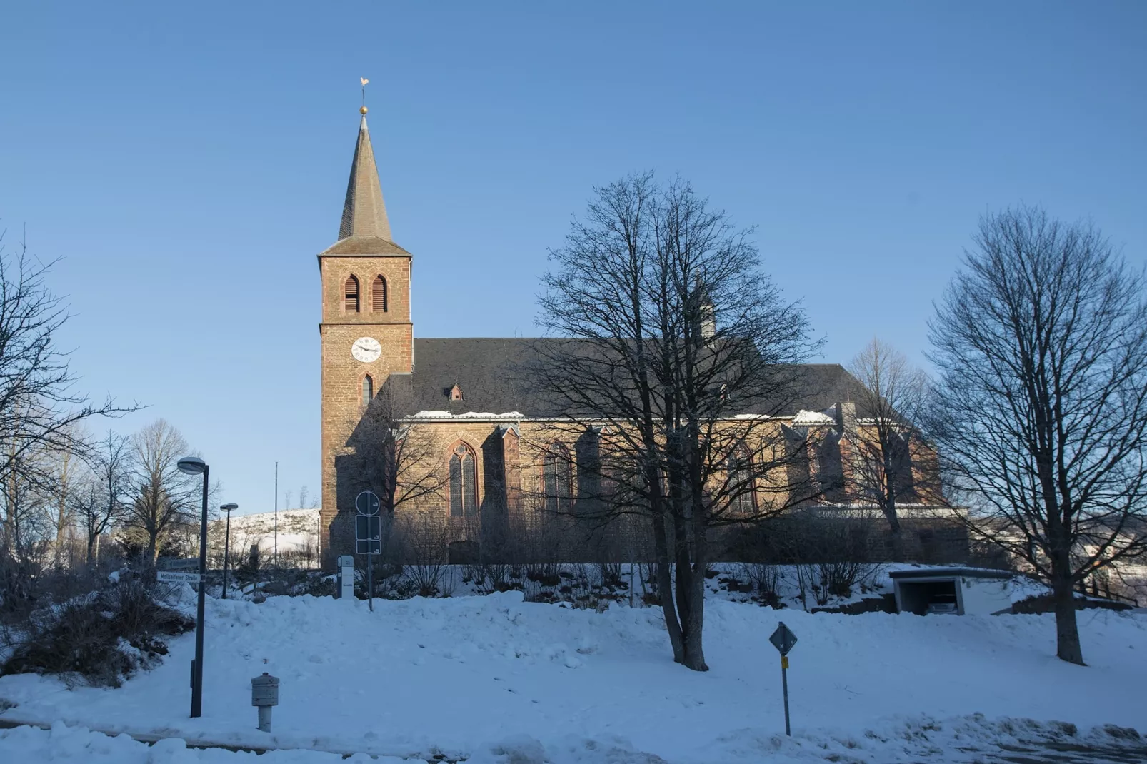 Am Roten Kreuz 11 Züschen-Gebied winter 1km