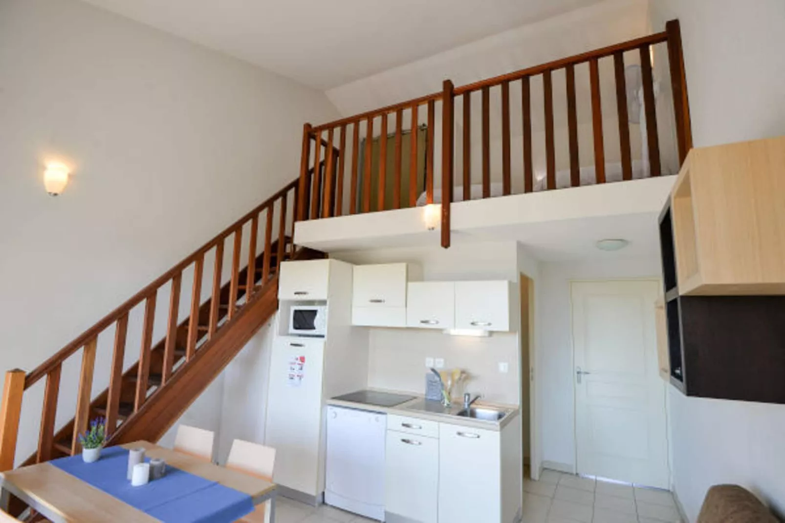 Résidence du Château de Jouarres - Azille // Apt Mezzanine 4 pers-Keuken