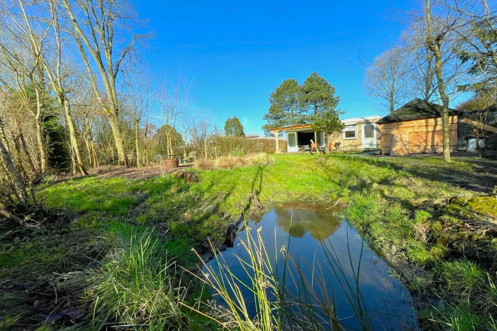 Vakantiebungalow Vrijzicht-Tuinen zomer