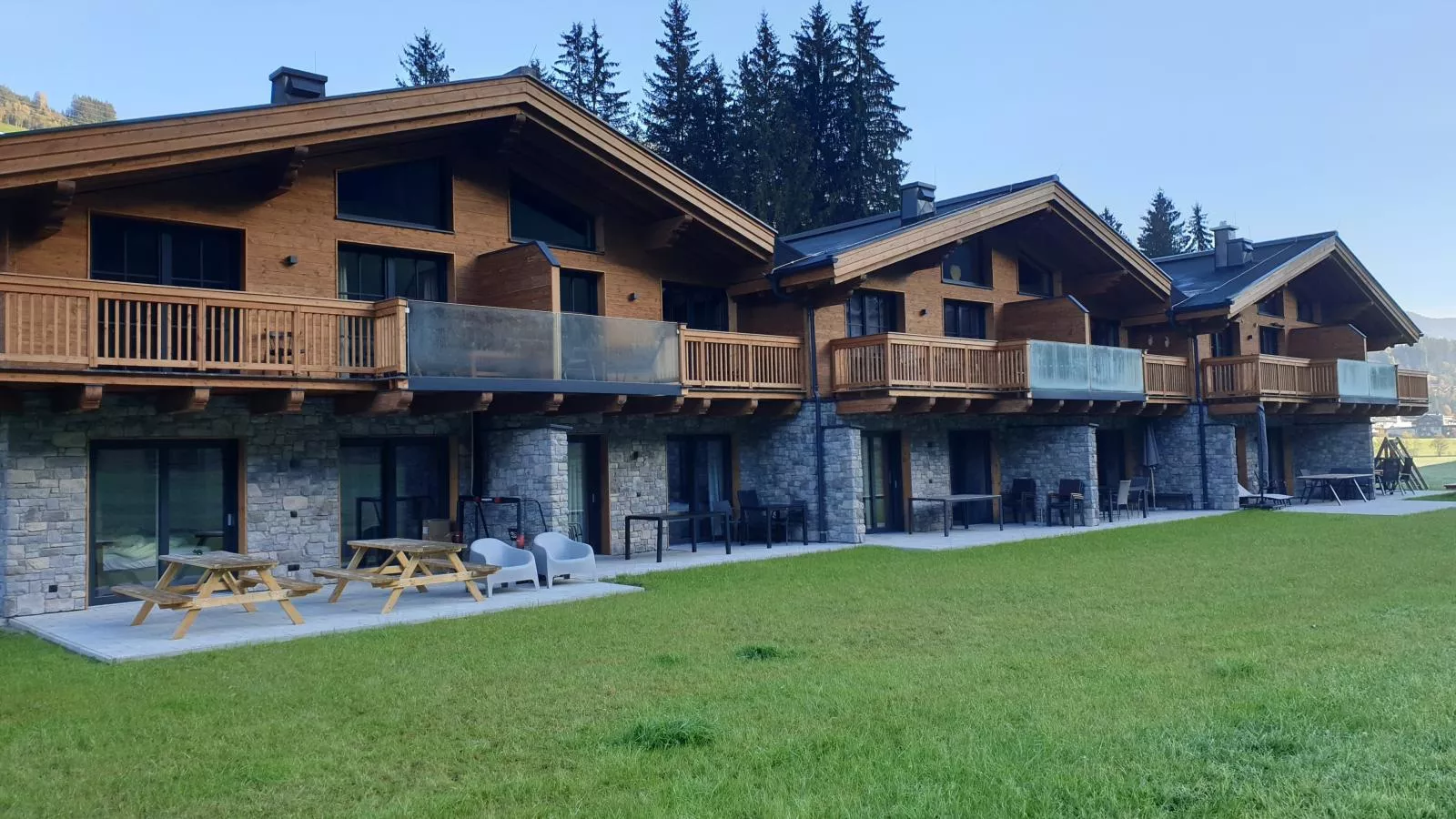 Tauernlodge Eben A2-Buitenkant zomer