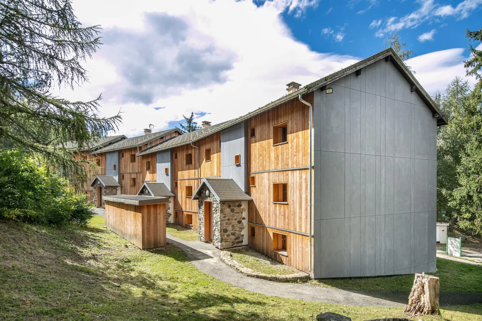 Appartement 2 Pièces 4 Personnes 1  bébé Etage