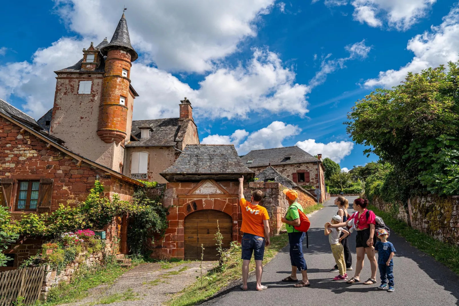 Collonges-la-Rouge- Gîte 2 Pièces 5 Personnes 1  bébé-Gebieden zomer 1km