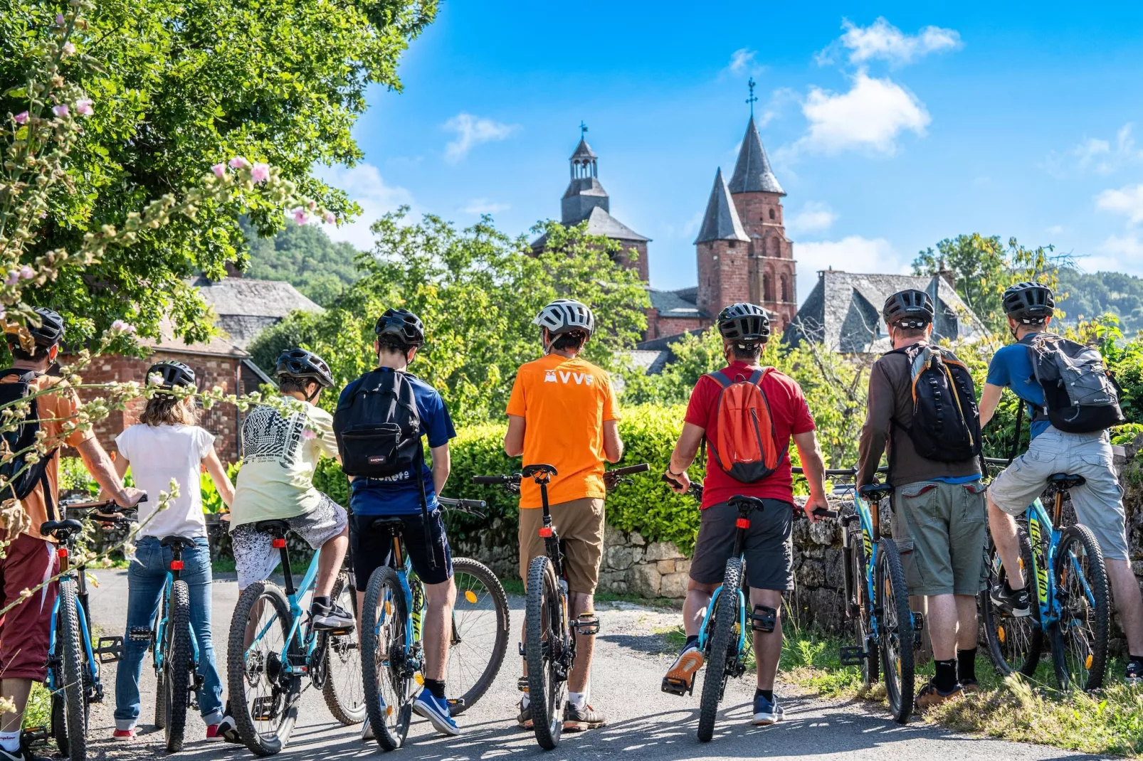 Collonges-la-Rouge- Gîte 2 Pièces 5 Personnes 1  bébé-Gebieden zomer 20km