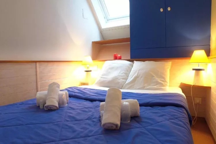 La Turballe- Gîte 2 Pièces 5 Personnes 1  bébé-Slaapkamer