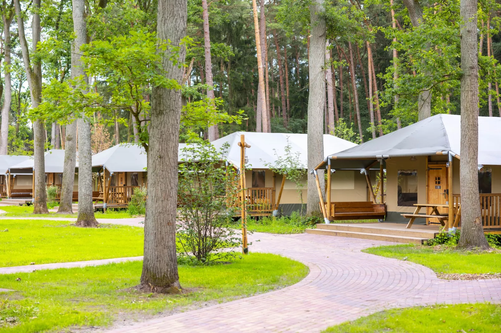 Tongasoa-Lodges 4 Personen-Buitenkant zomer