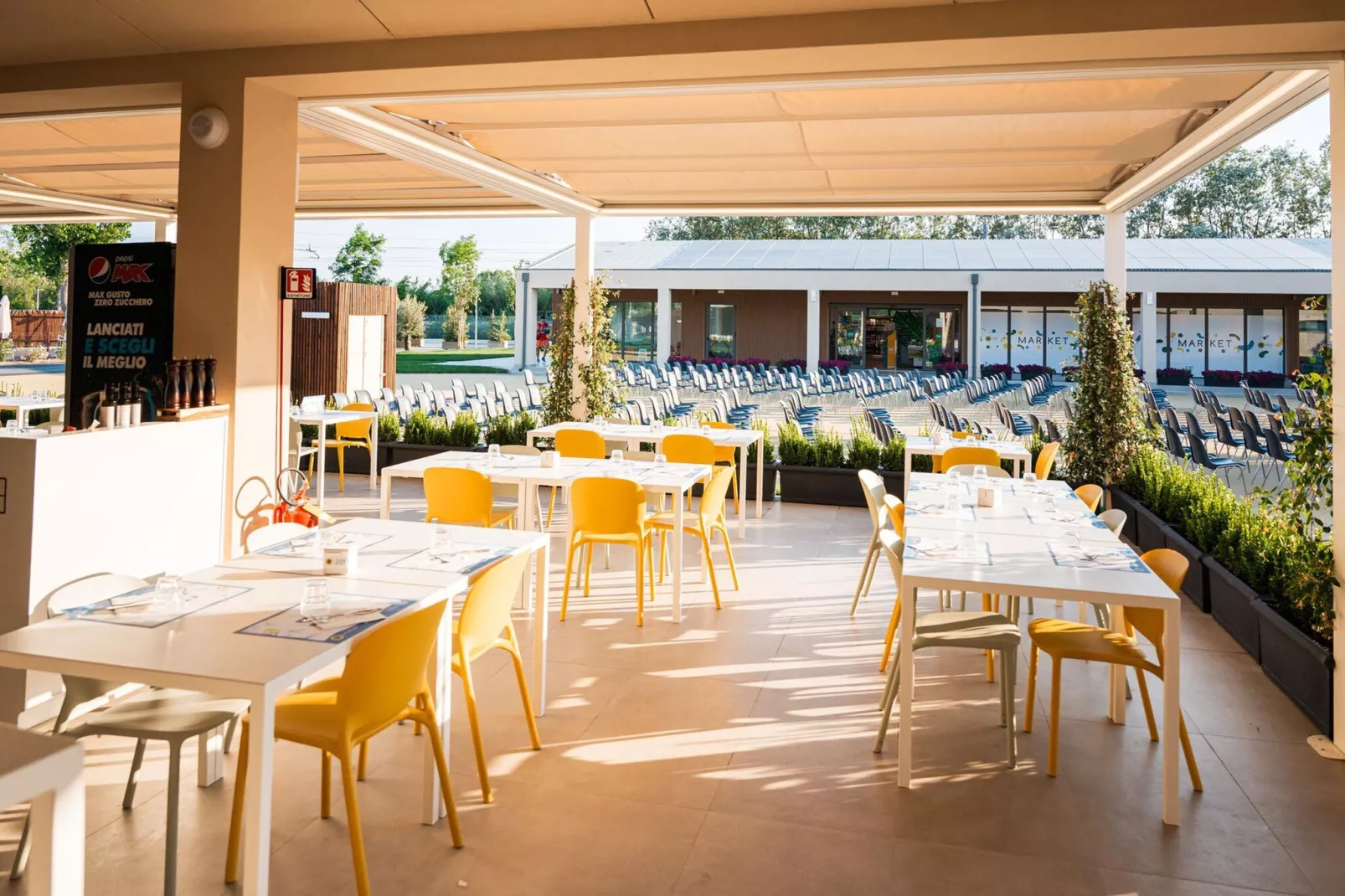 Rimini Family Village Viserba Rimini - Lodge Superior 6 pax-Eetkamer