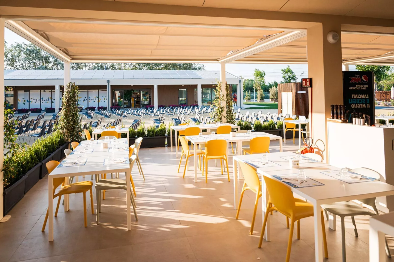 Rimini Family Village Viserba Rimini - Lodge Superior 6 pax-Eetkamer