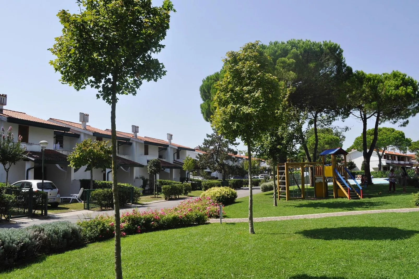 Holiday resort Villaggio Danubio, Bibione-D7-Tuinen zomer