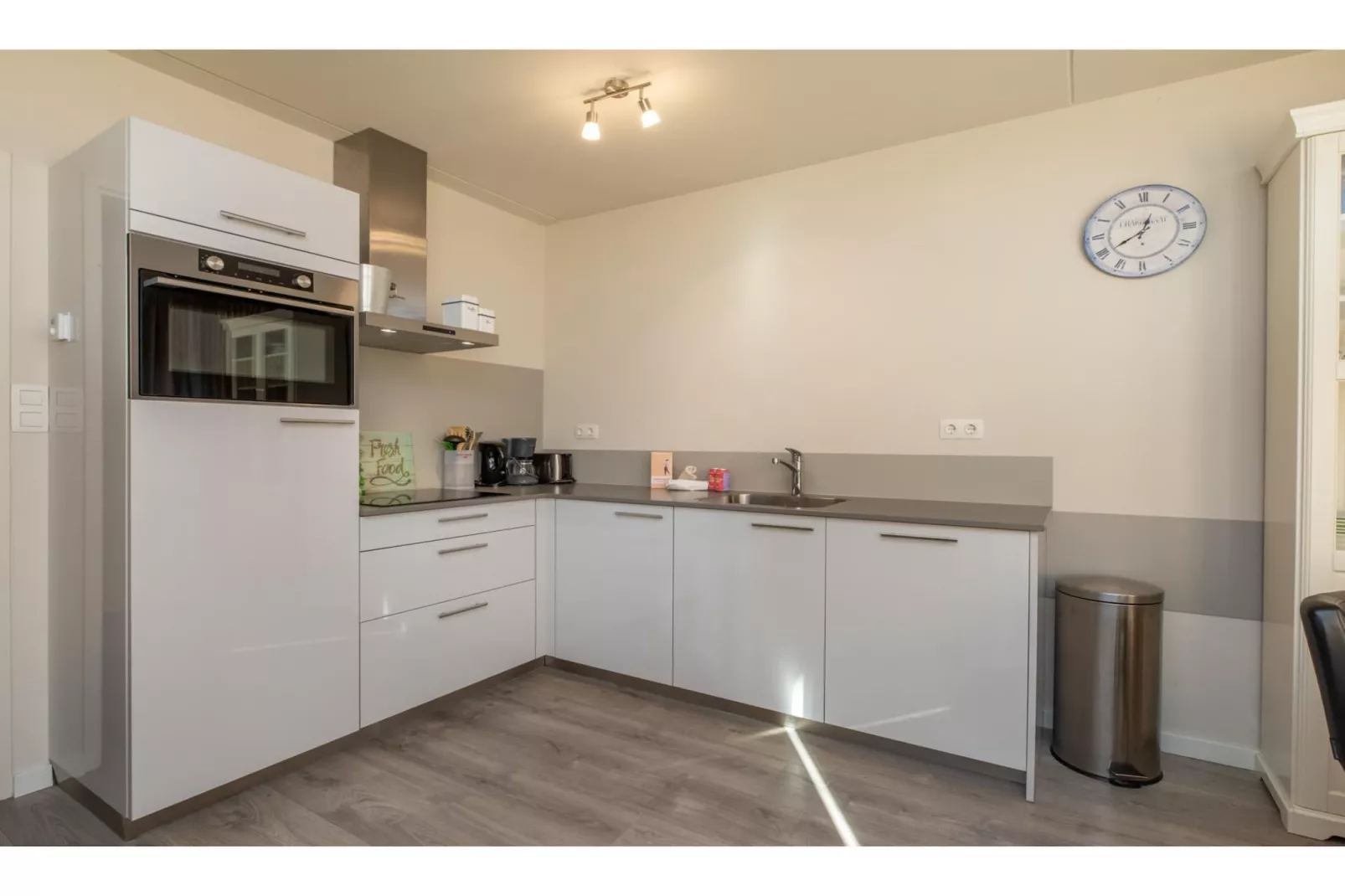 Appartement 'Duinoord' - Duinweg 117-12  Zoutelande-Keuken