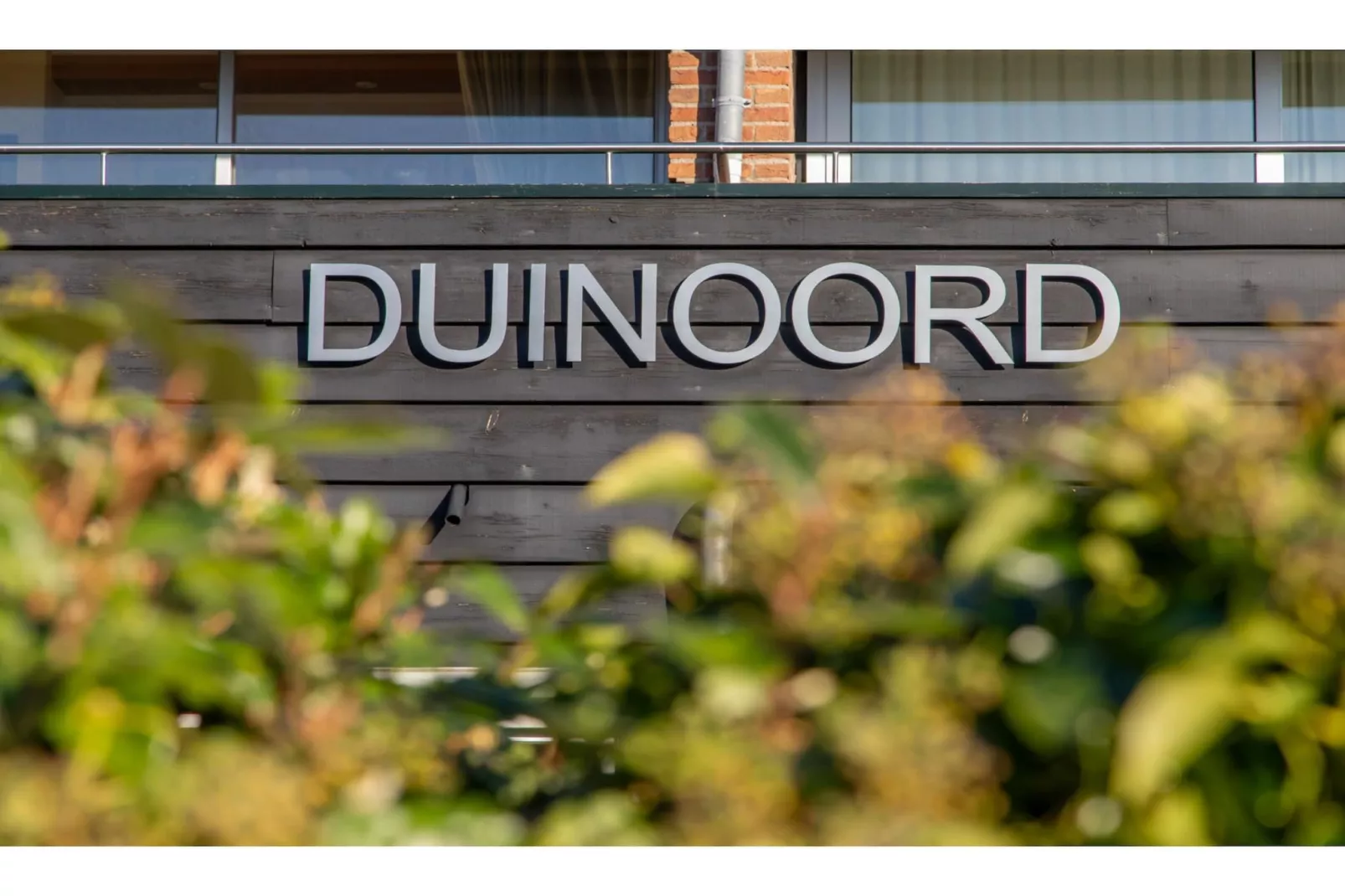 Appartement 'Duinoord' - Duinweg 117-12  Zoutelande-Buitenkant zomer