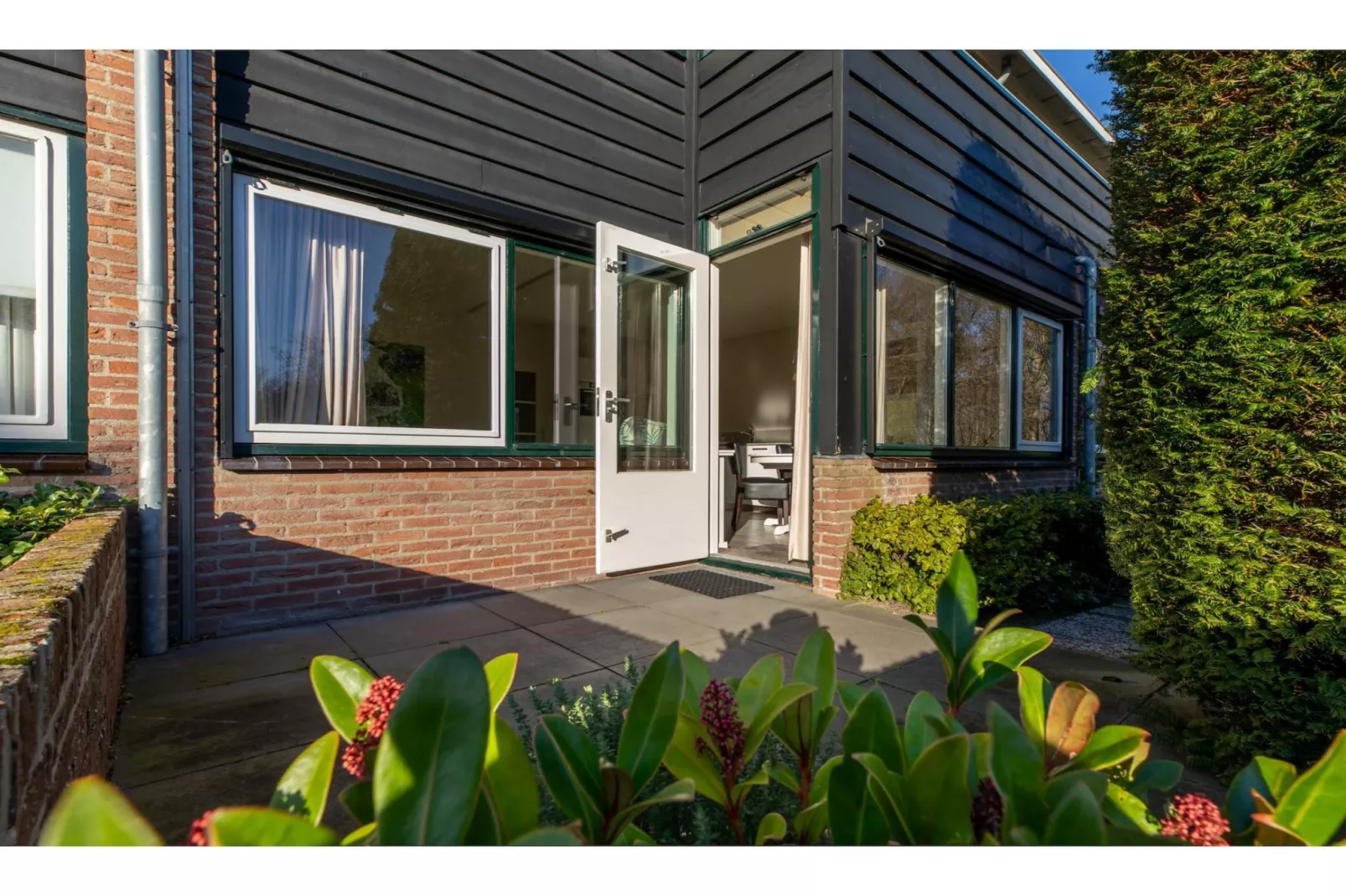 Appartement 'Duinoord' - Duinweg 117-12  Zoutelande-Tuinen zomer