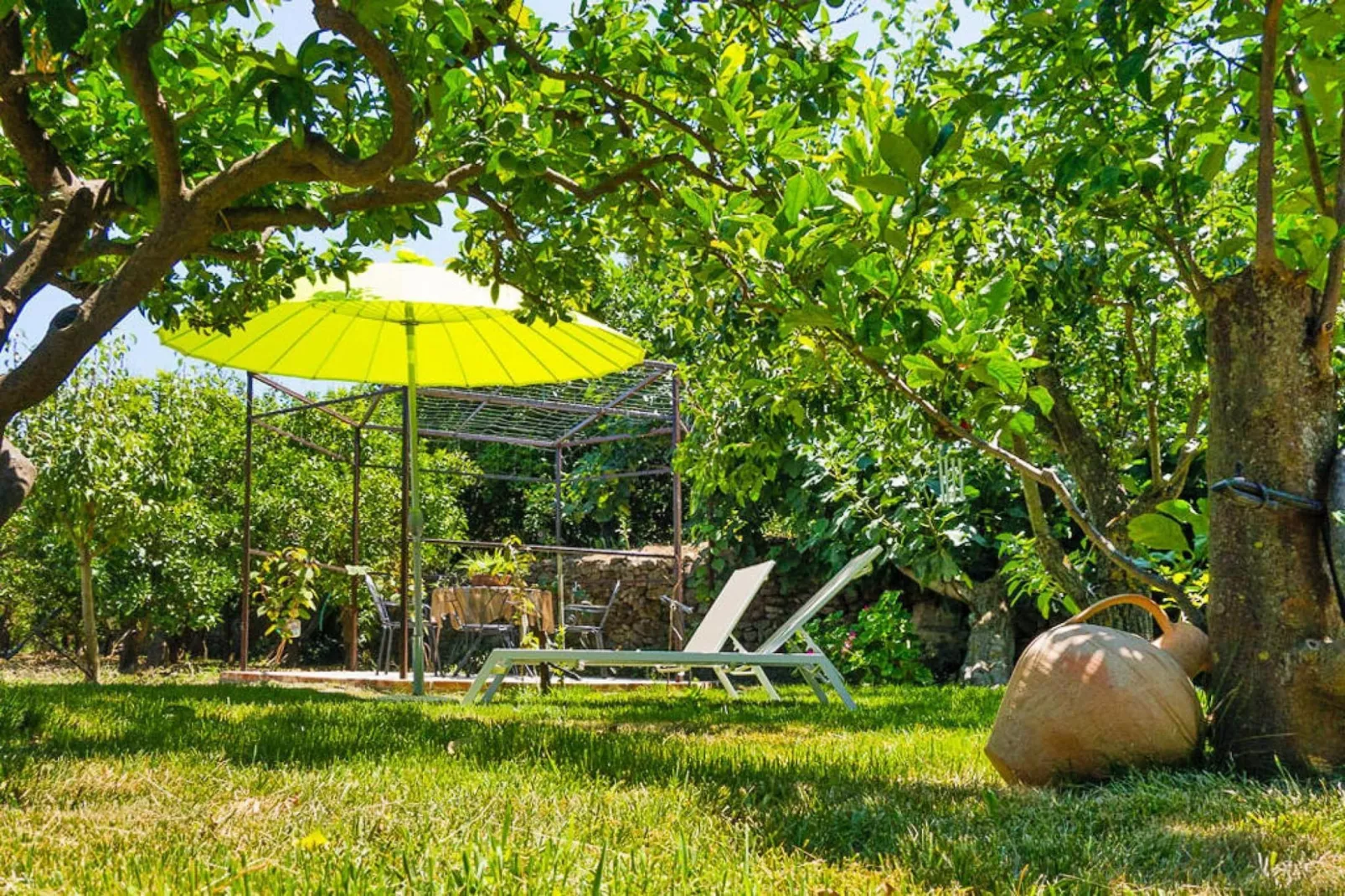 Holiday home, Castiglione di Sicilia-Casa Regina Pacis-Tuinen zomer