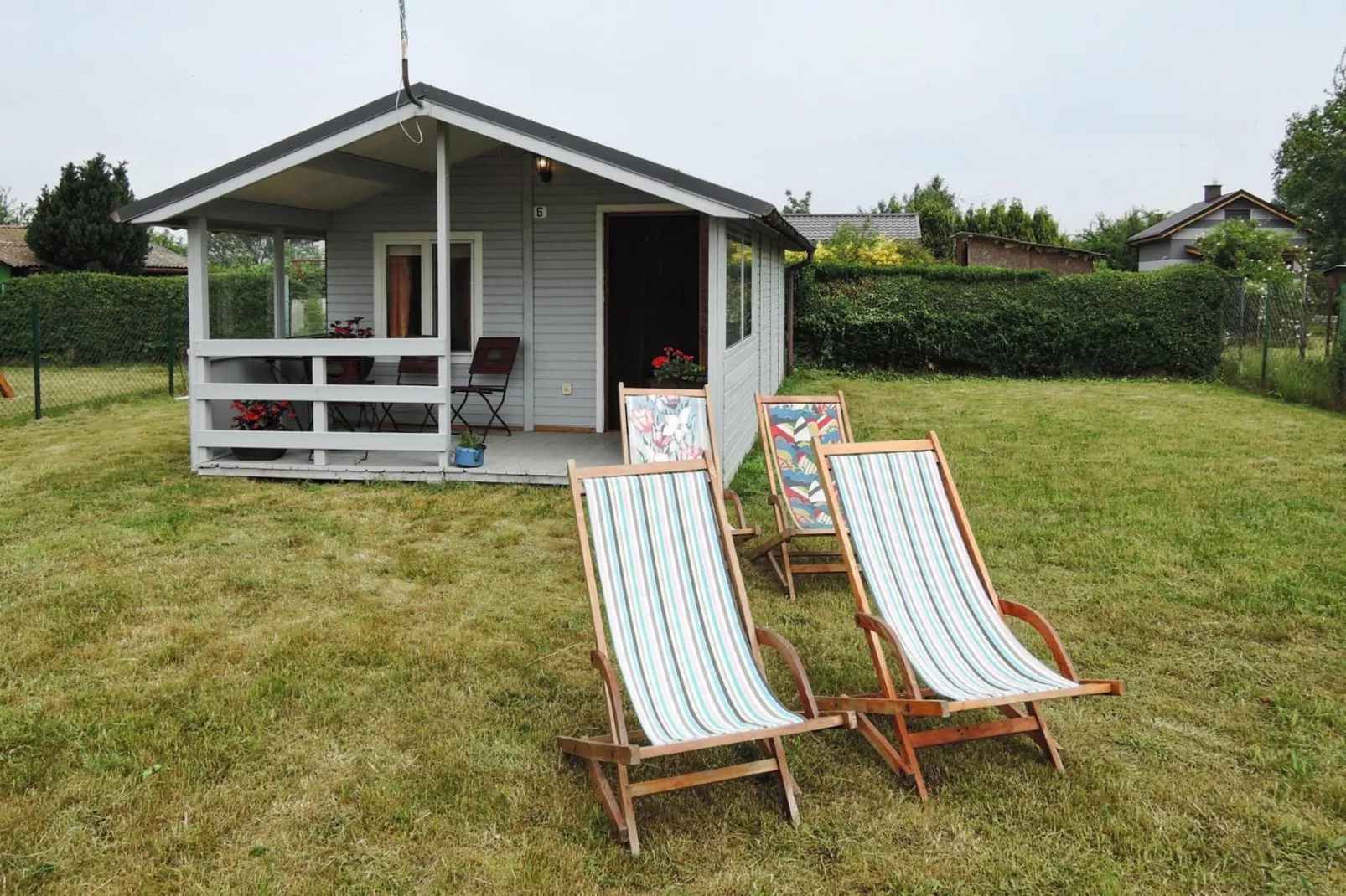 Bungalow Pod wrzosem Wrzosowo-Buitenkant zomer