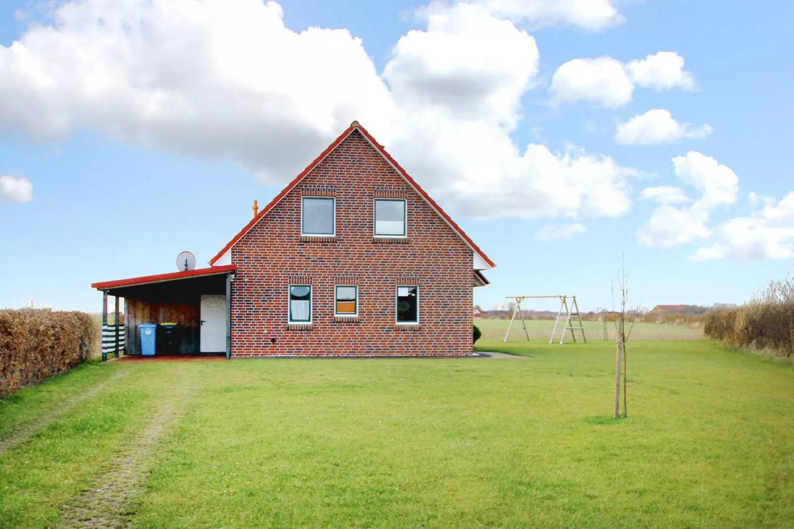 Großes Ferienhaus am Deichtor in Neßmersiel-Buitenkant zomer