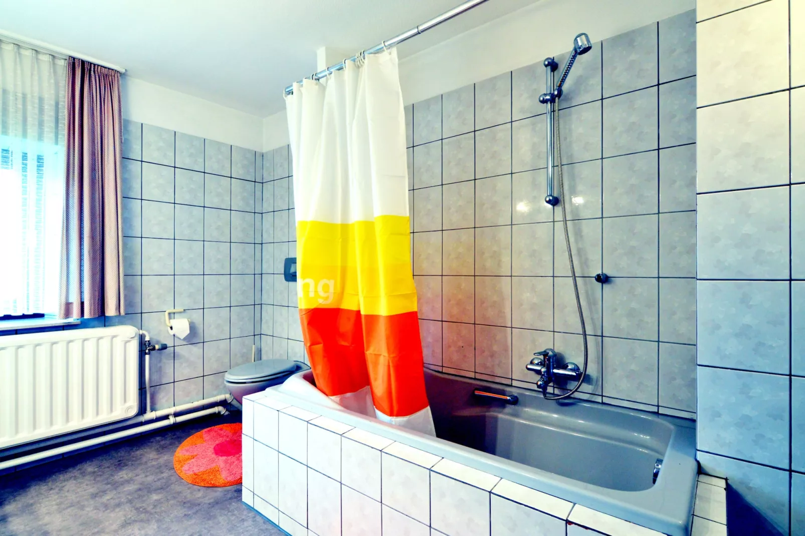 Haus Päsch nahe See mit beheiztem Whirlpool/Sauna-Badkamer