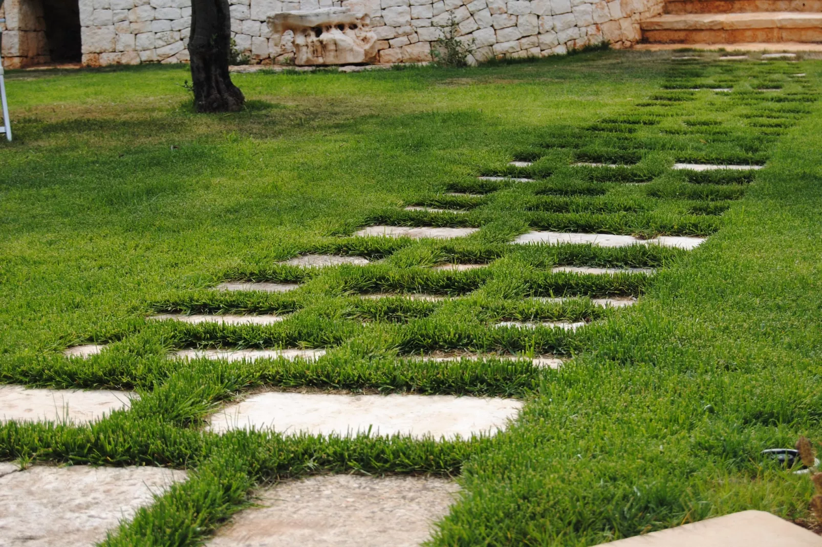 Trullo Amato Cisternino-Tuinen zomer