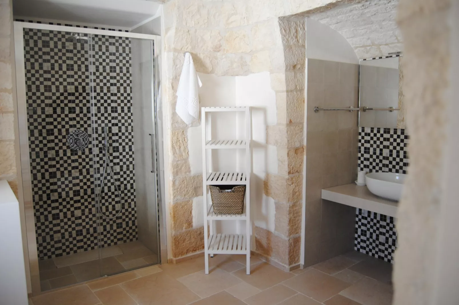 Trullo Rosa Ostuni-Badkamer