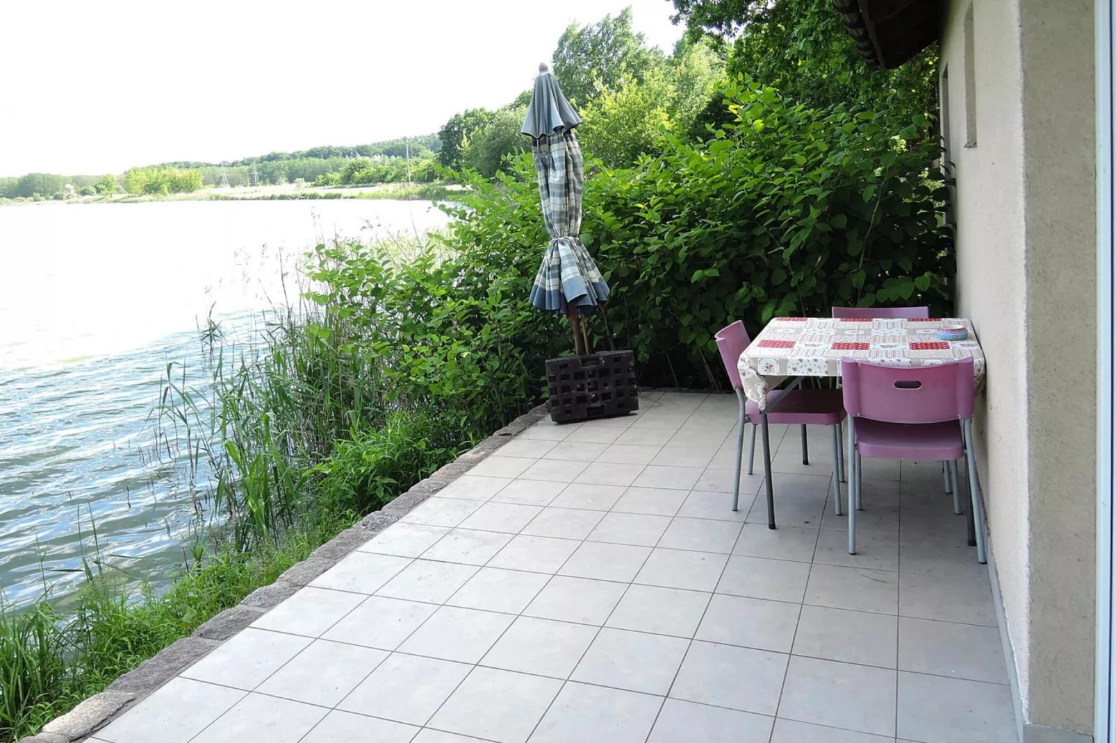 Holiday complex in Jezierzyce by Szczecin at the lake 30 qm for 4 persons Typ C Zolty-Sfeer