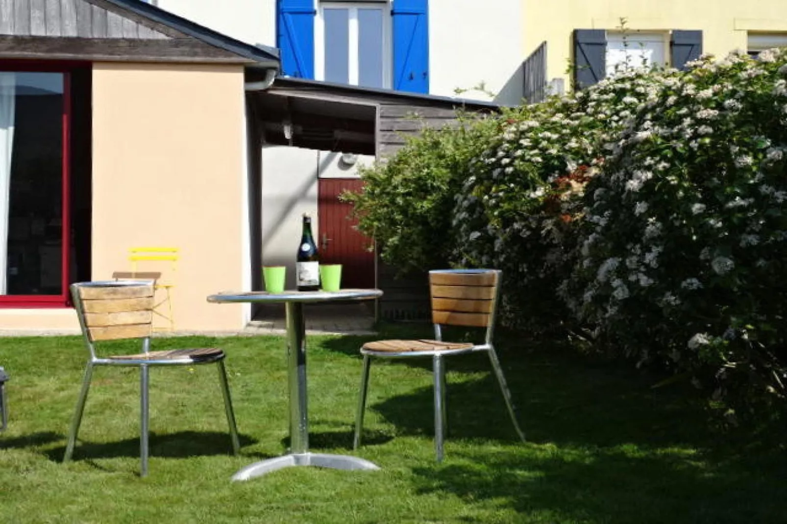 Holiday flat Quimper-Tuinen zomer