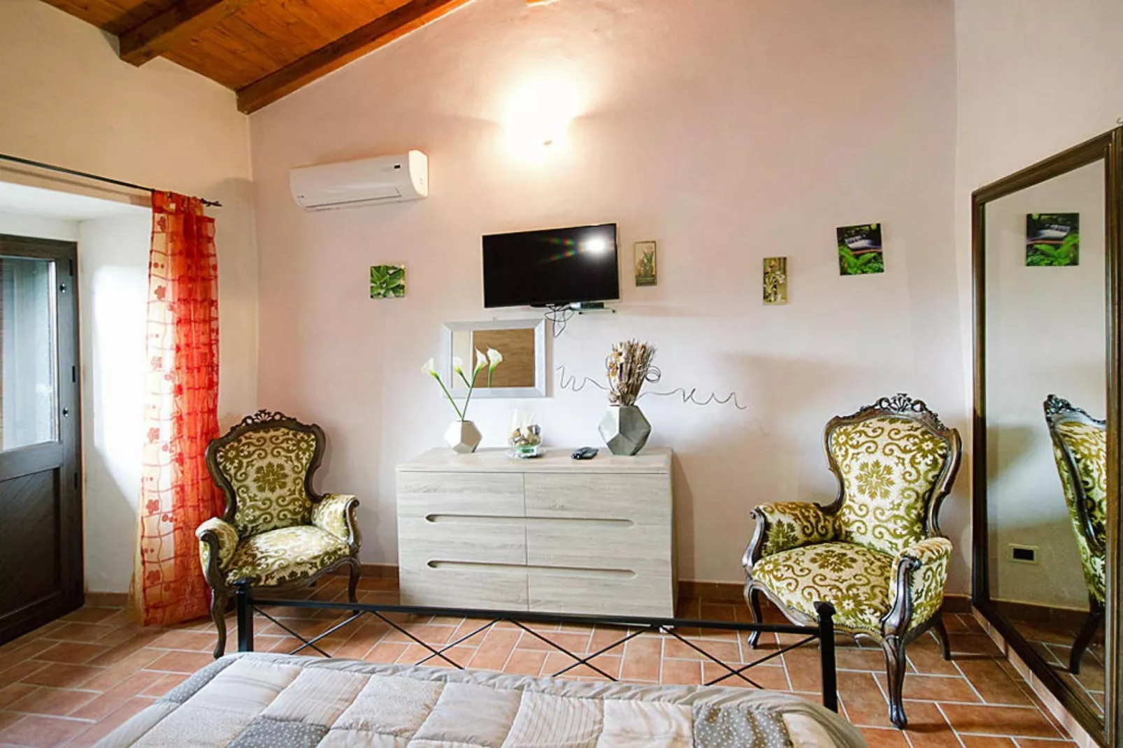 Holiday home, Francavilla di Sicilia-Casa Virginia-Woonkamer