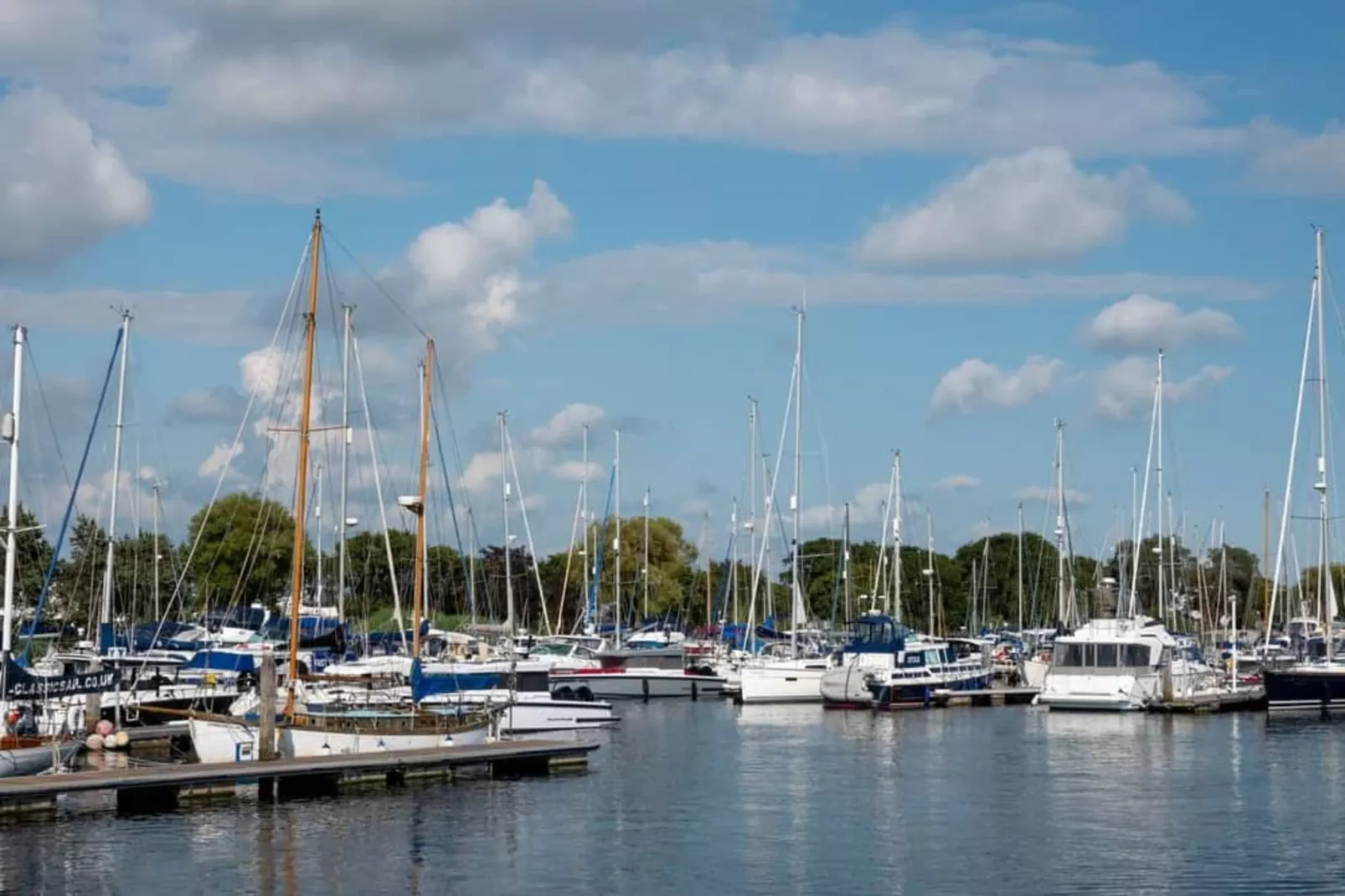 Waterlodge Blue Island-Gebieden zomer 20km