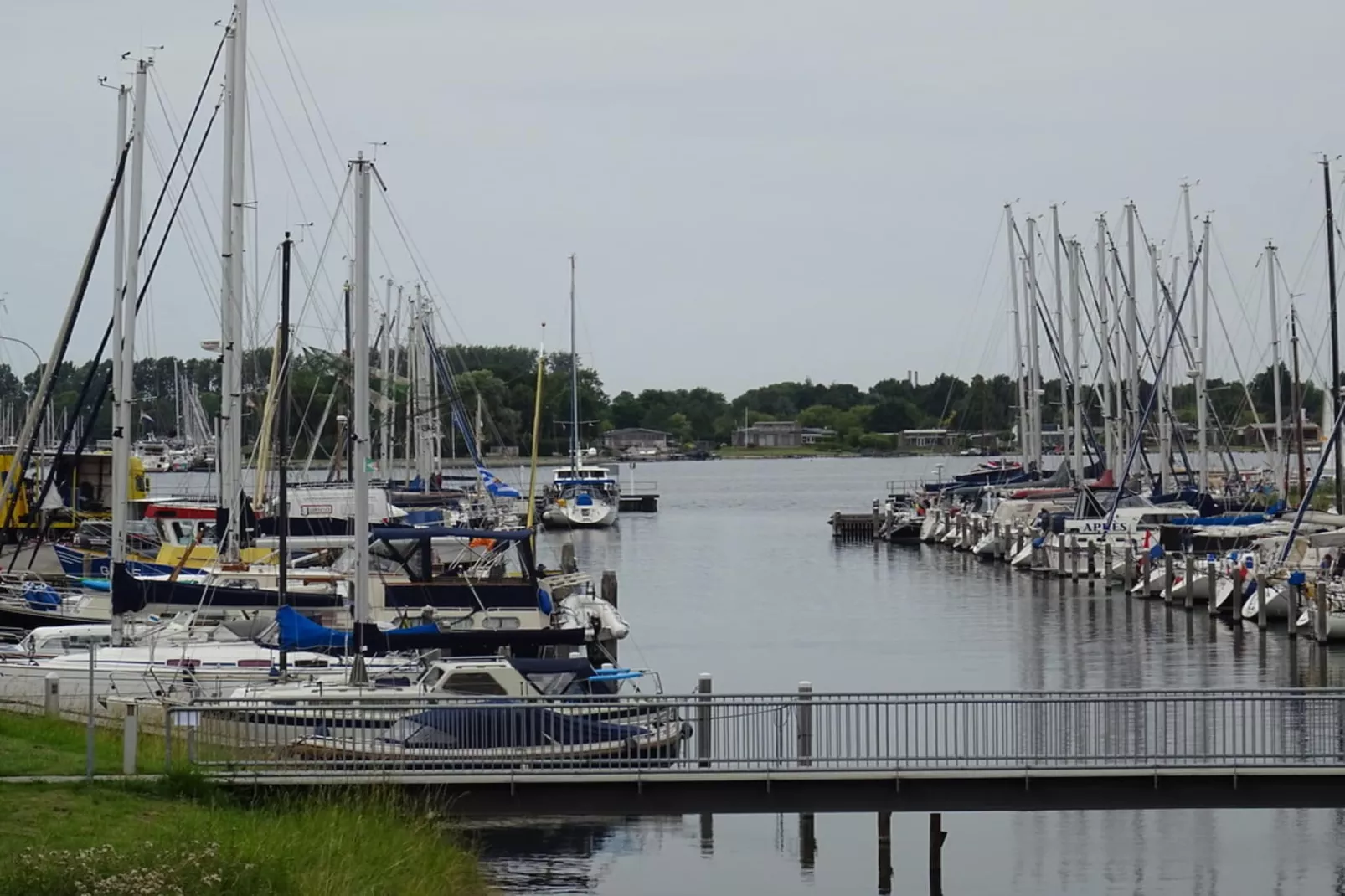 Waterlodge Blue Island-Gebieden zomer 20km