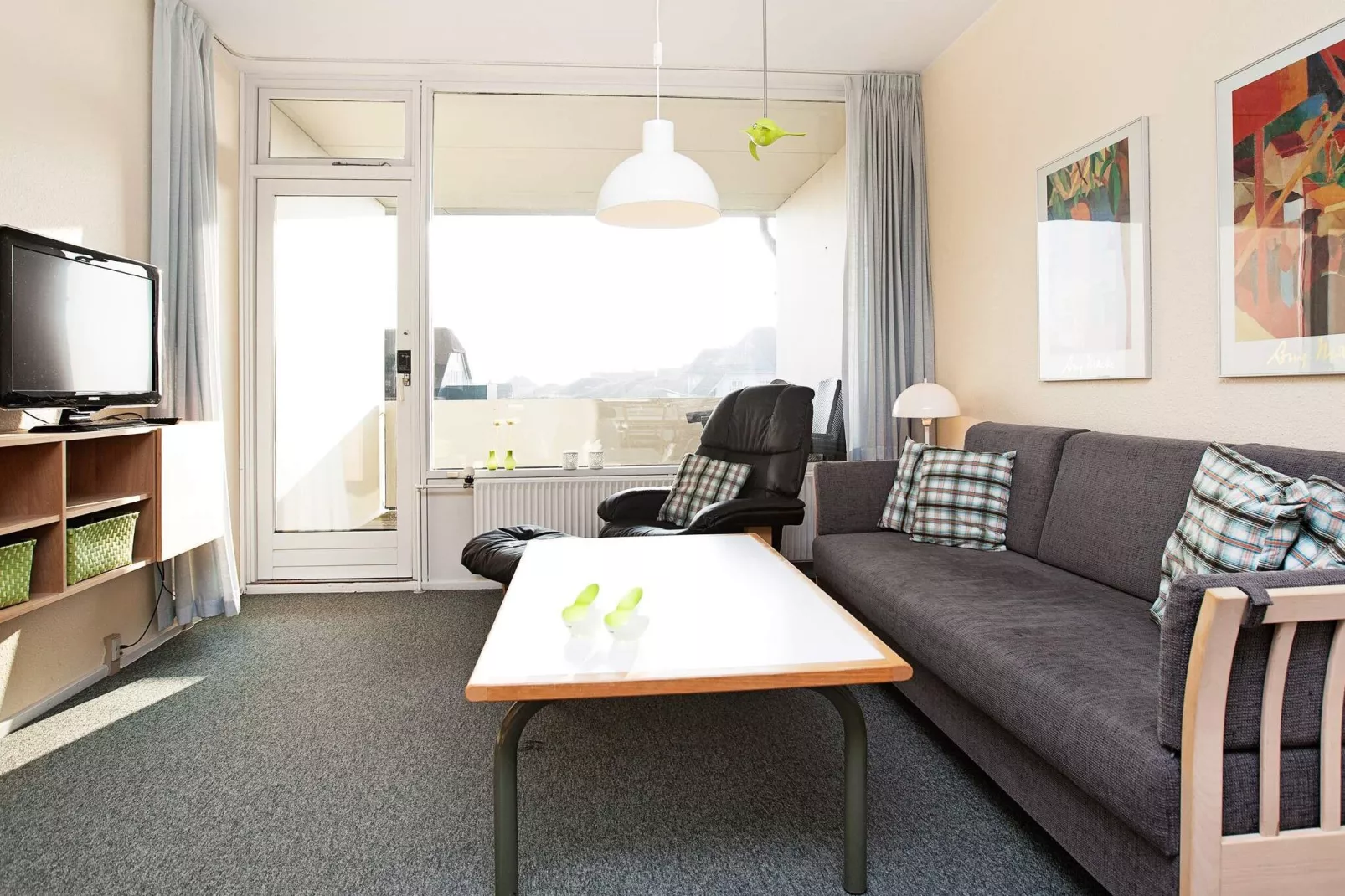 2 room w/seaview-Binnen