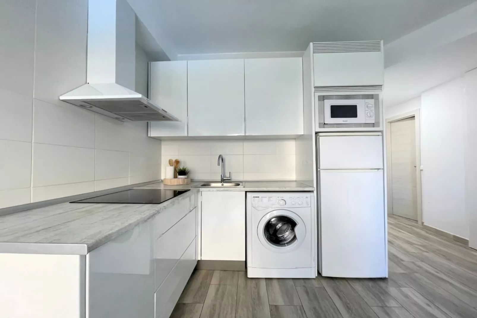 Apartamento con terraza 705-Keuken