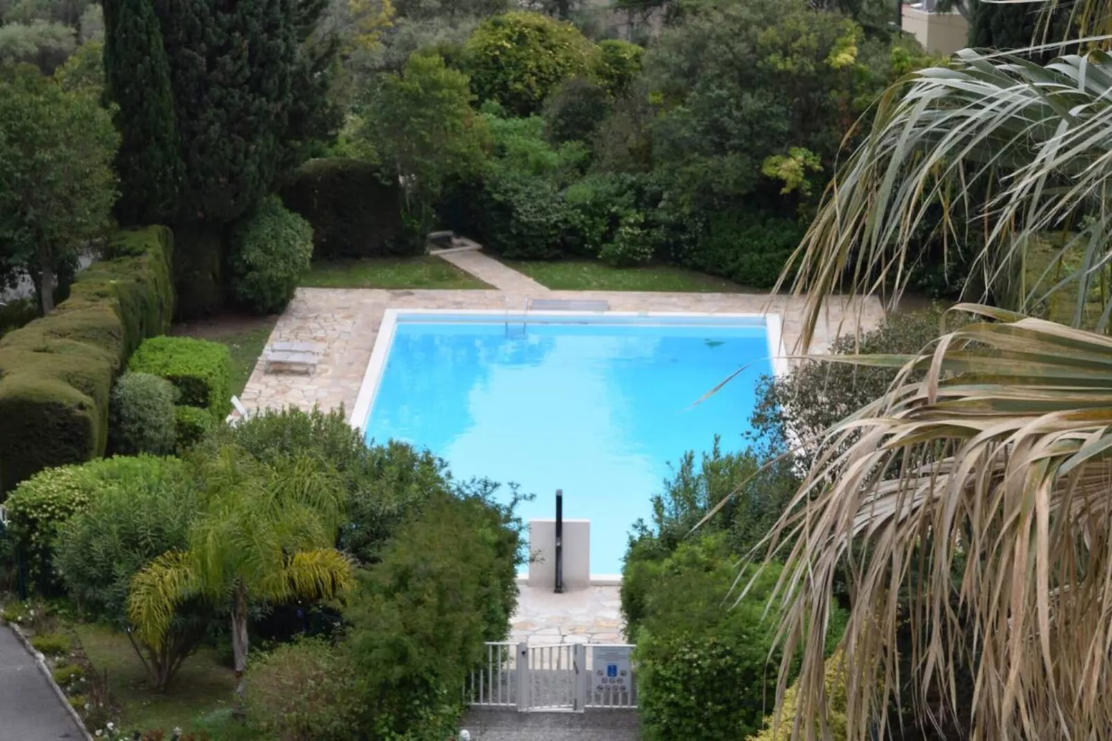 Juan-les-Pins Vue Mer Plage Piscine et Tennis-Zwembad