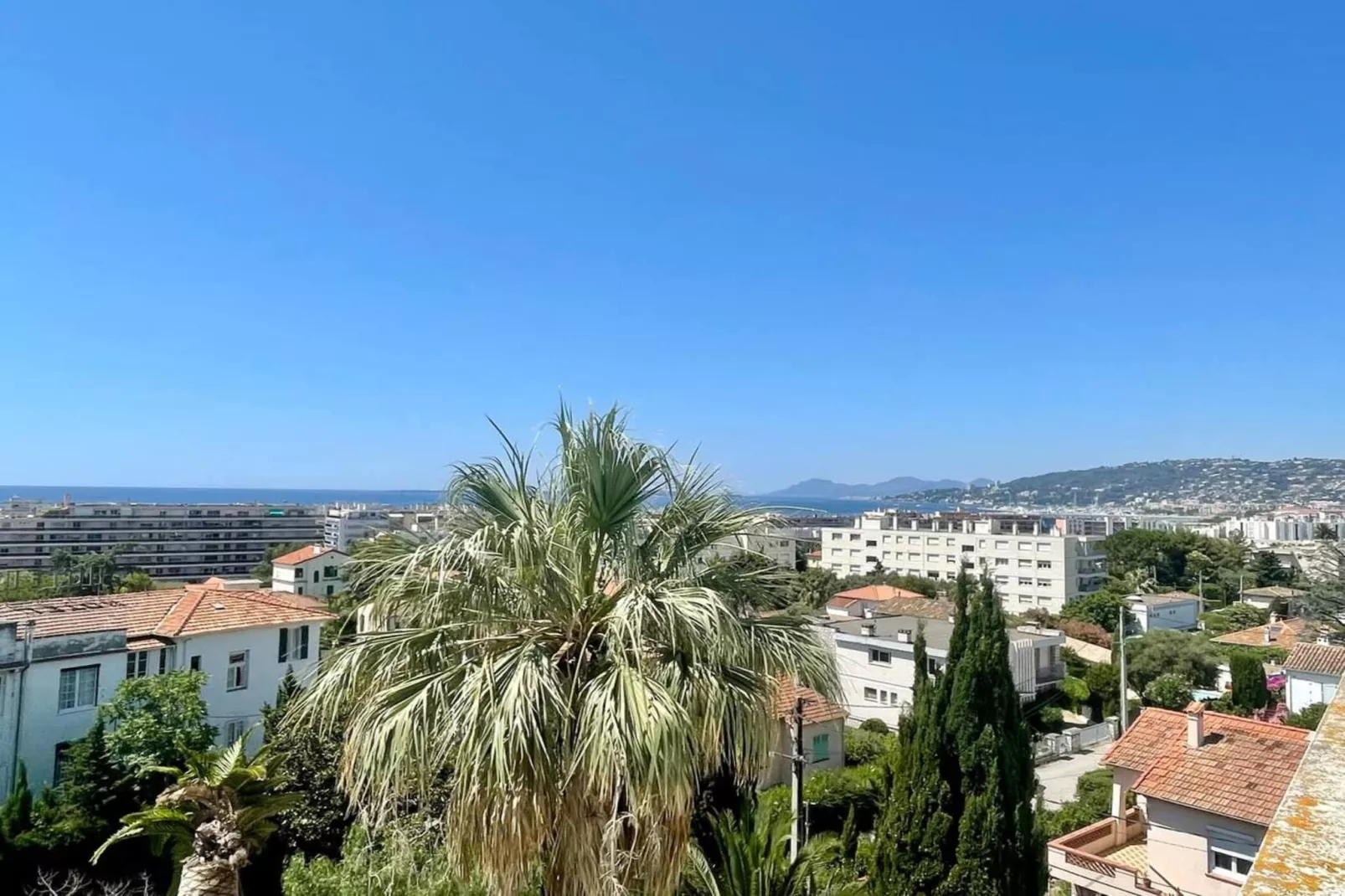 Juan-les-Pins Vue Mer Plage Piscine et Tennis-Gebieden zomer 1km