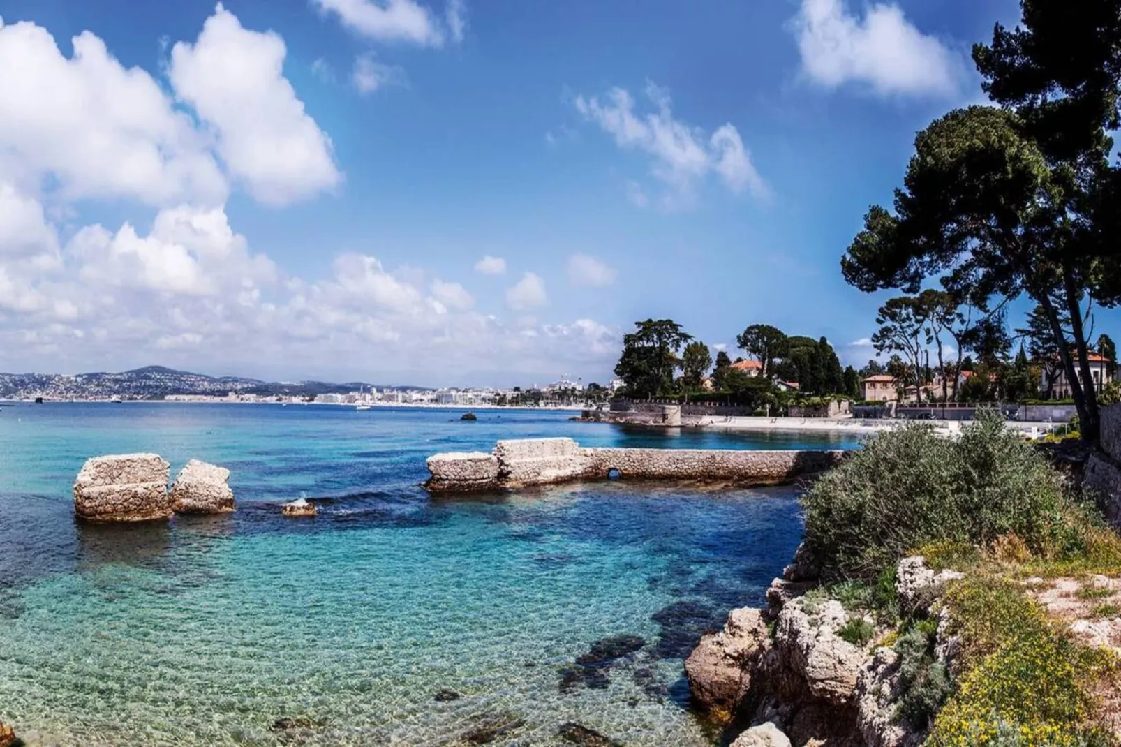 Juan-les-Pins Vue Mer Plage Piscine et Tennis-Gebieden zomer 5km