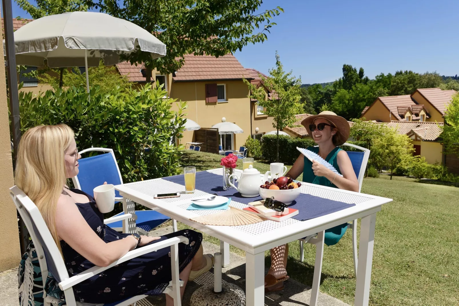 Les Côteaux de Sarlat 3-Tuinen zomer