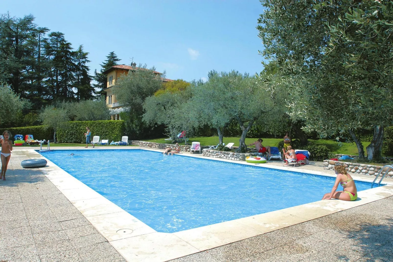 Residence Pratone Garda-quadrilo comfort-Zwembad