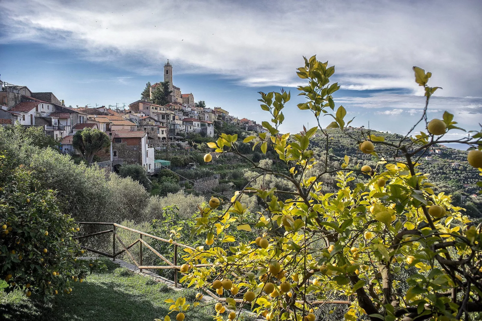 Agri-tourism Borgo Ameno Casanova Lerrone M2 / A2-Gebieden zomer 1km