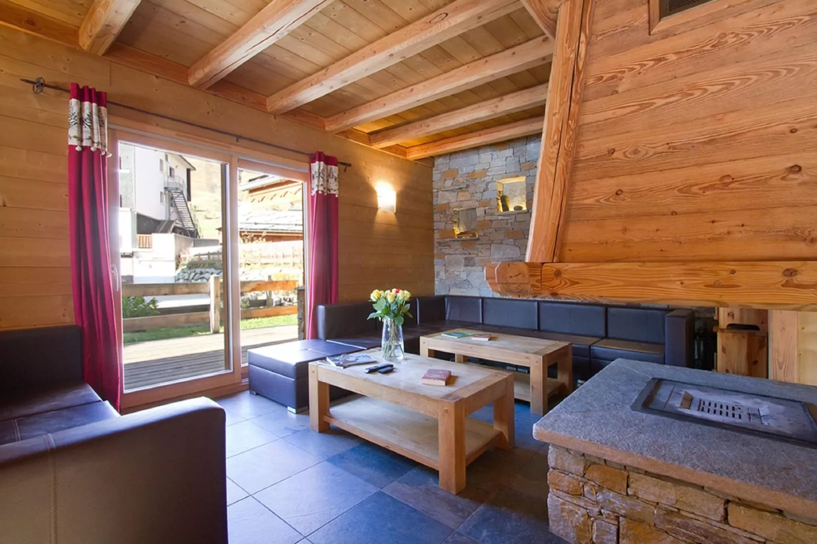 Chalet Le Prestige Lodge-Woonkamer