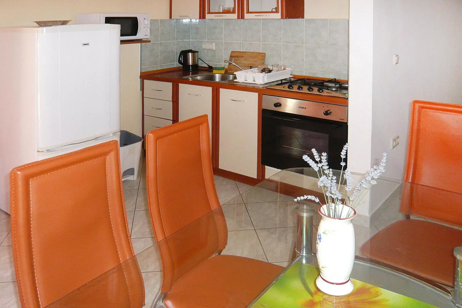 A4 - Apartments Ljilja PrivlakaA4 ca 40 qm für 1-4 Pers-Eetkamer