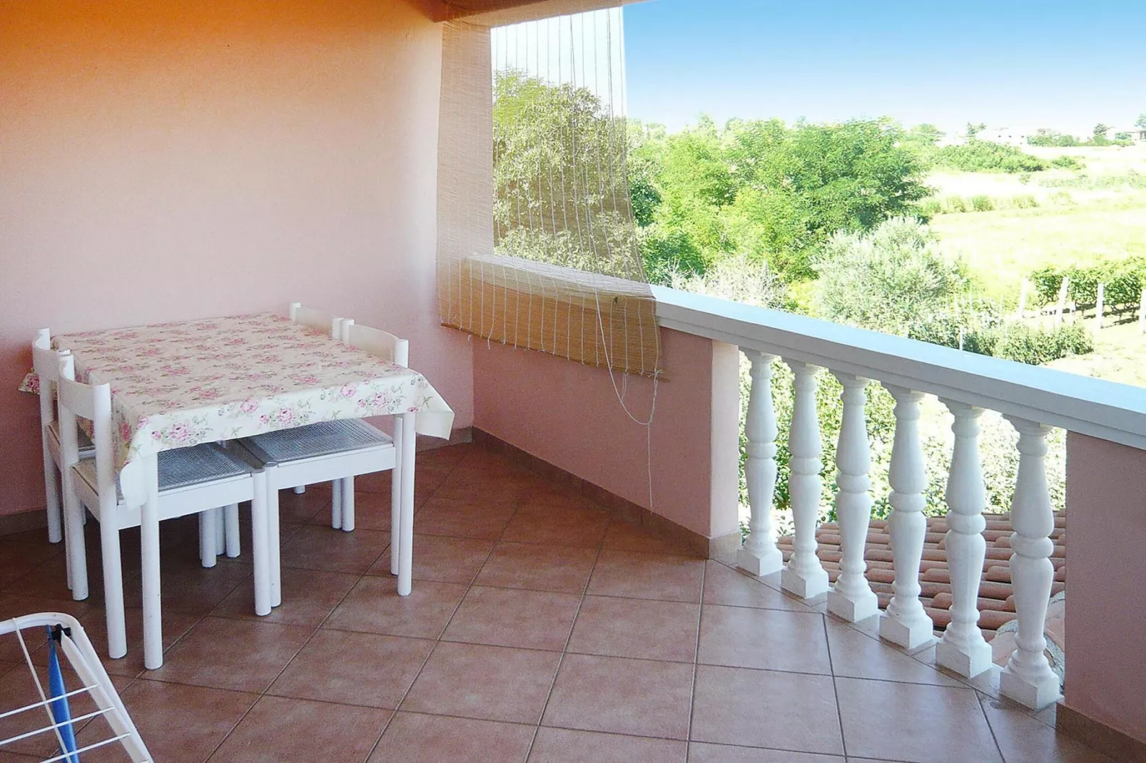 A4 - Apartments Ljilja PrivlakaA4 ca 40 qm für 1-4 Pers-Terrasbalkon