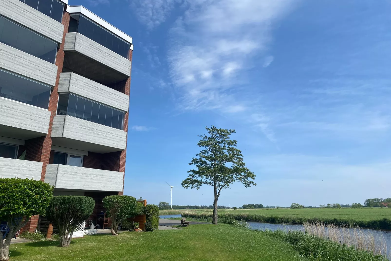 Ferienwohnung Tiefblick-Buitenkant zomer