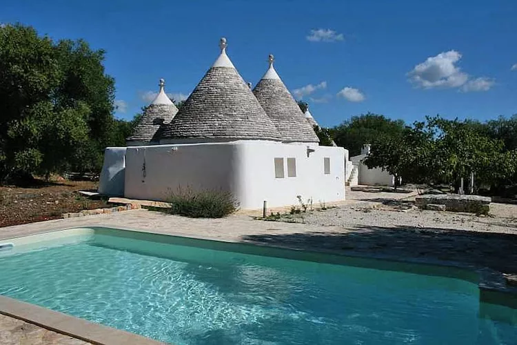 Trullo, Ostuni-Trullo I Giardini