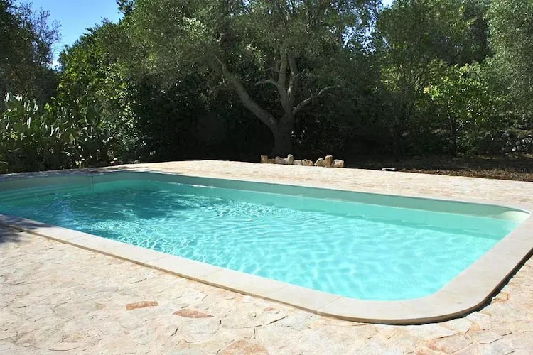 Trullo, Ostuni-Trullo I Giardini